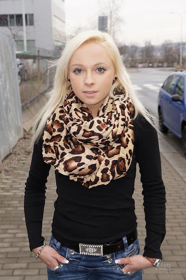 Юлия, 18 лет, 1 размер груди